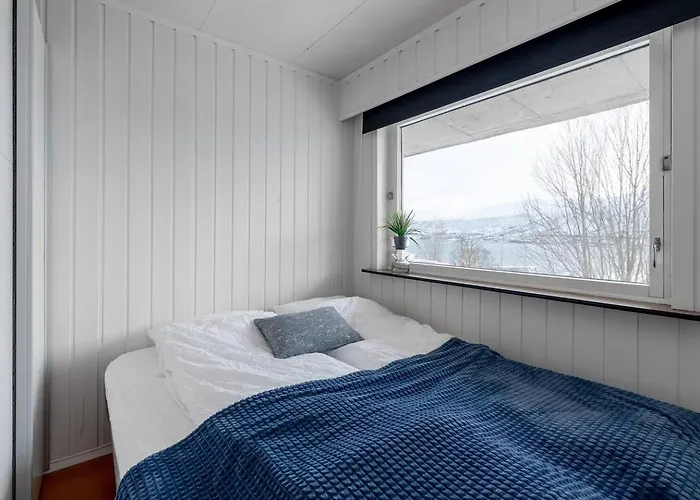 Flat With Fjord Views