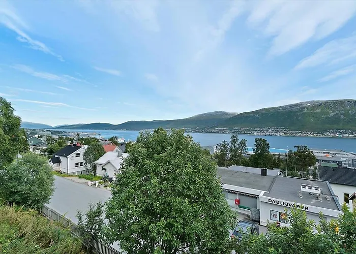 公寓 Flat With Fjord Views 特罗姆瑟